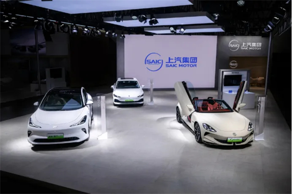 上汽的2025：關山難越，關關跨越！